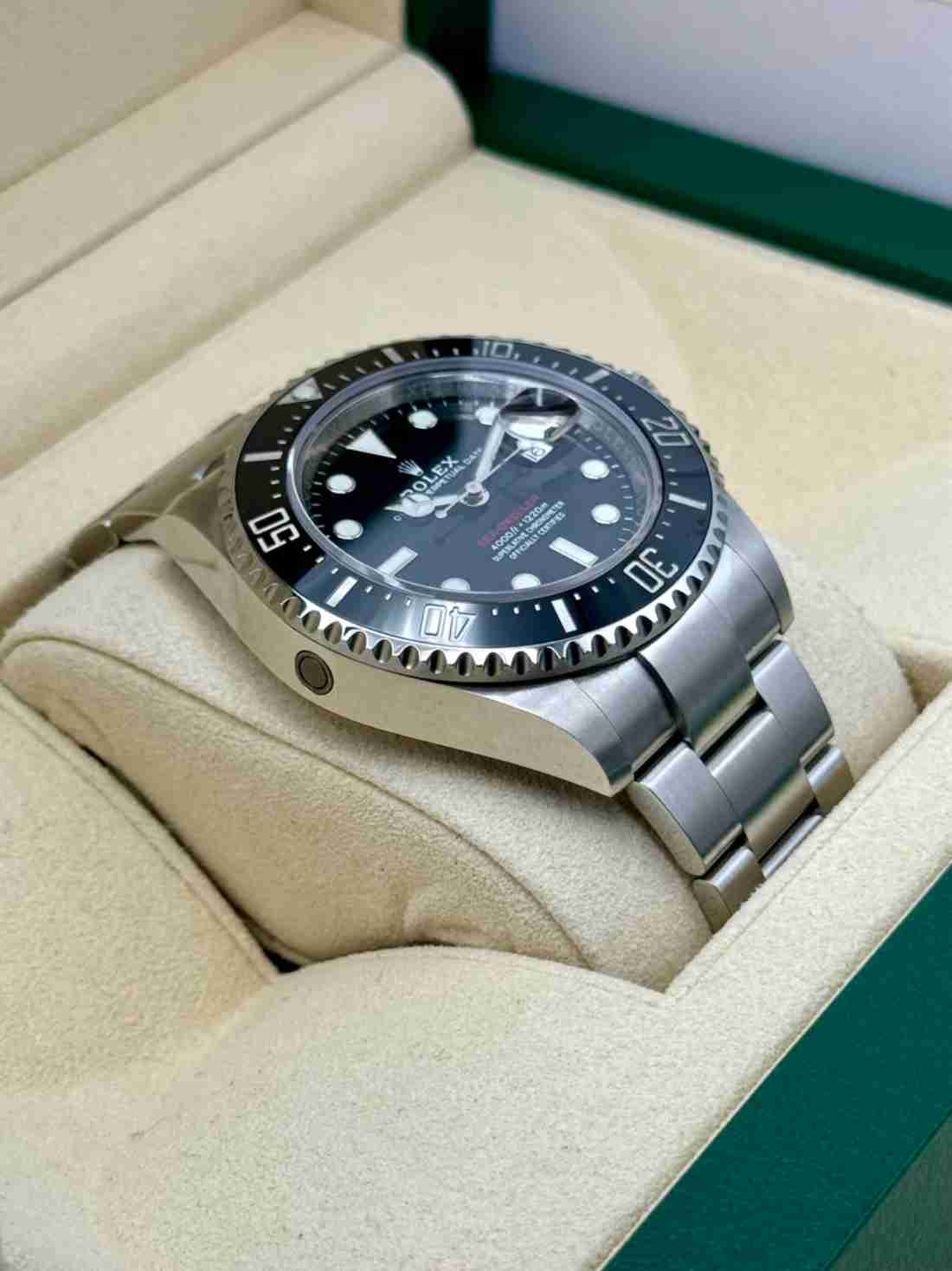 2021 Rolex Sea-Dweller 43mm 126600 Stainless Steel Black Dial - Image 5