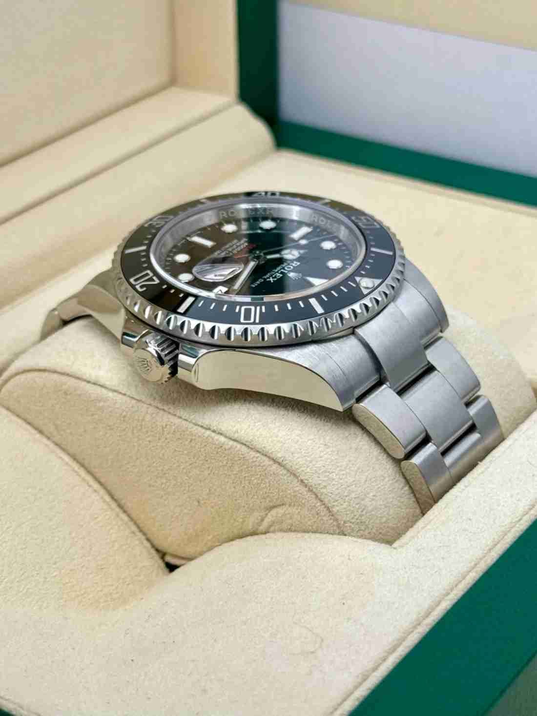 2019 Rolex Sea-Dweller 43mm 126600 Black Dial - Image 5