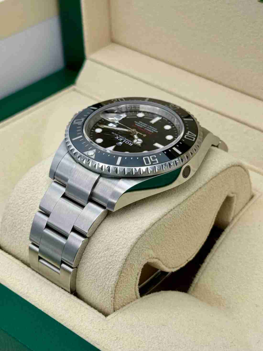 2022 Rolex Sea-Dweller 43mm 126600 Stainless Steel Black Dial - Image 5