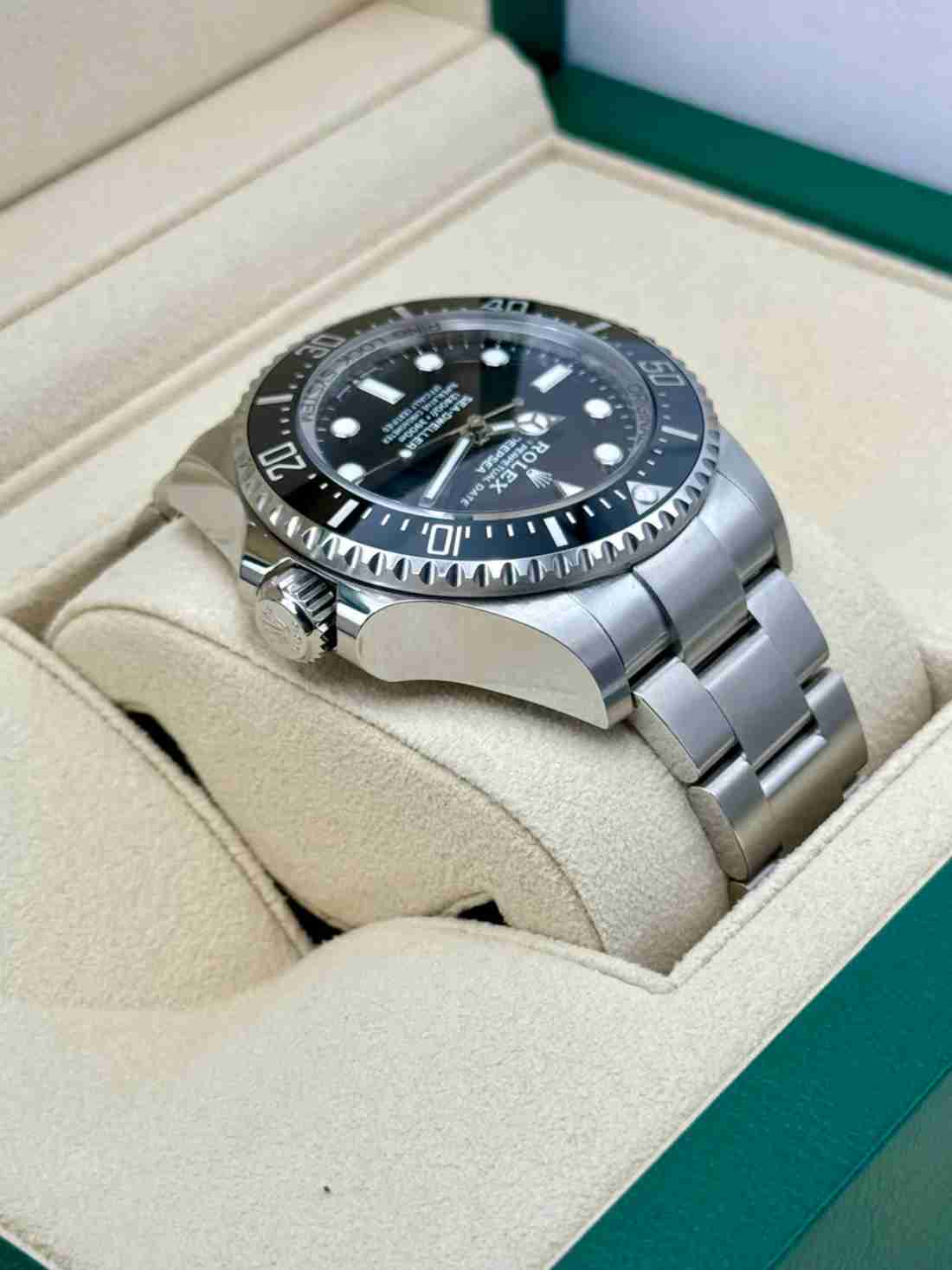 NEW 2024 Rolex Deepsea 44mm 136660 Stainless Steel Black Dial - Image 4