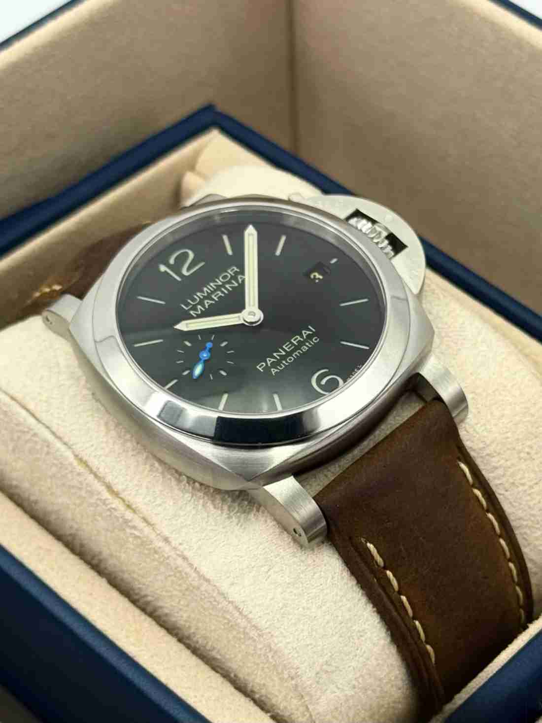 2024 Panerai Quaranta 40mm PAM01372 Stainless Steel Black Dial - Image 5