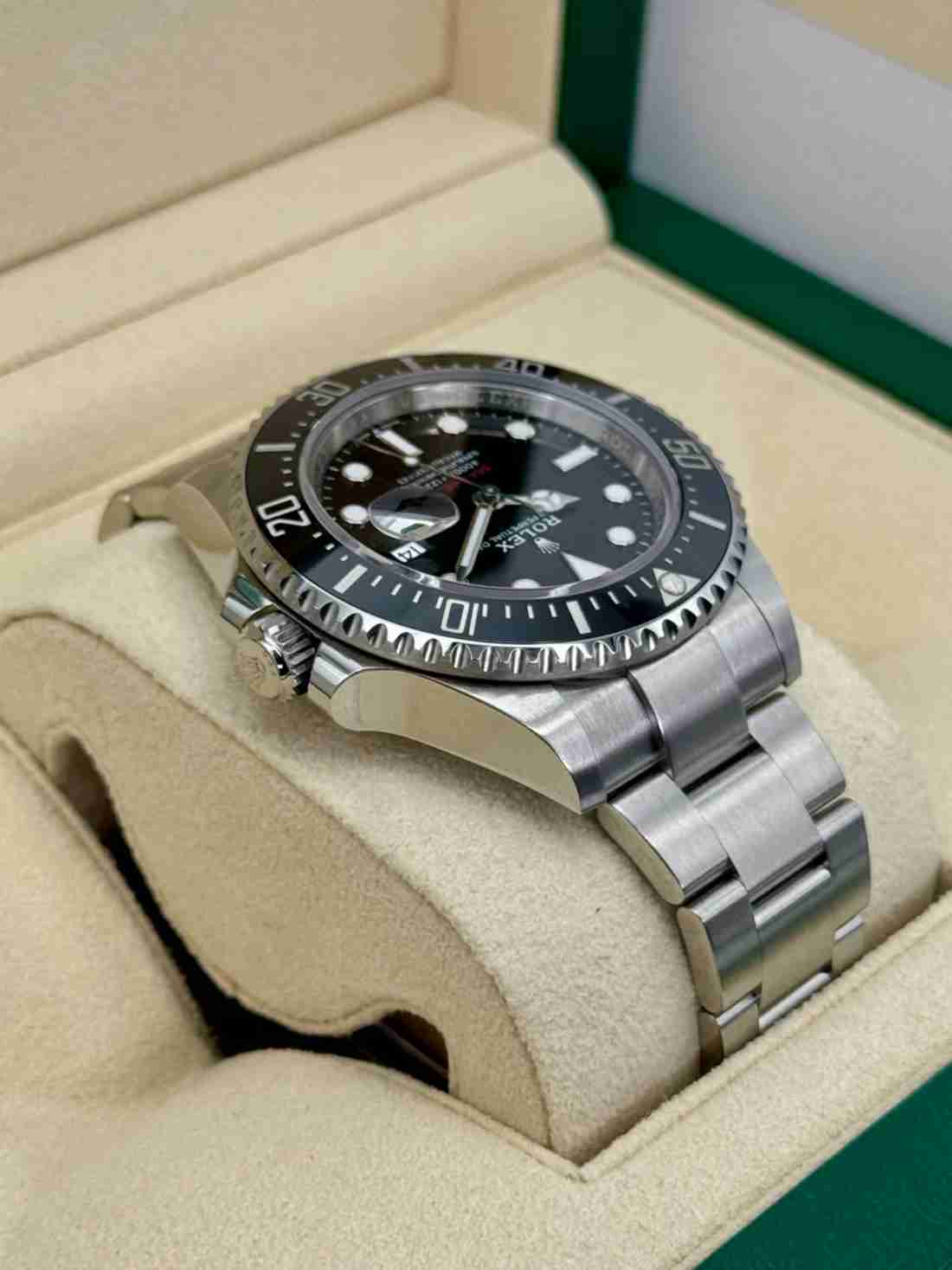 2022 Rolex Sea-Dweller 43mm 126600 Stainless Steel Black Dial - Image 5