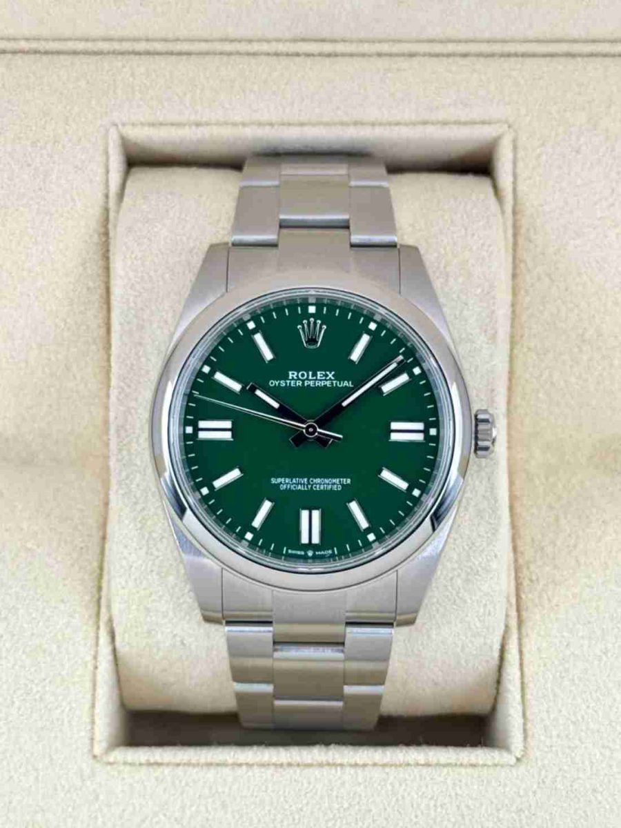 2024 Rolex Oyster Perpetual 41mm 124300 Green Dial