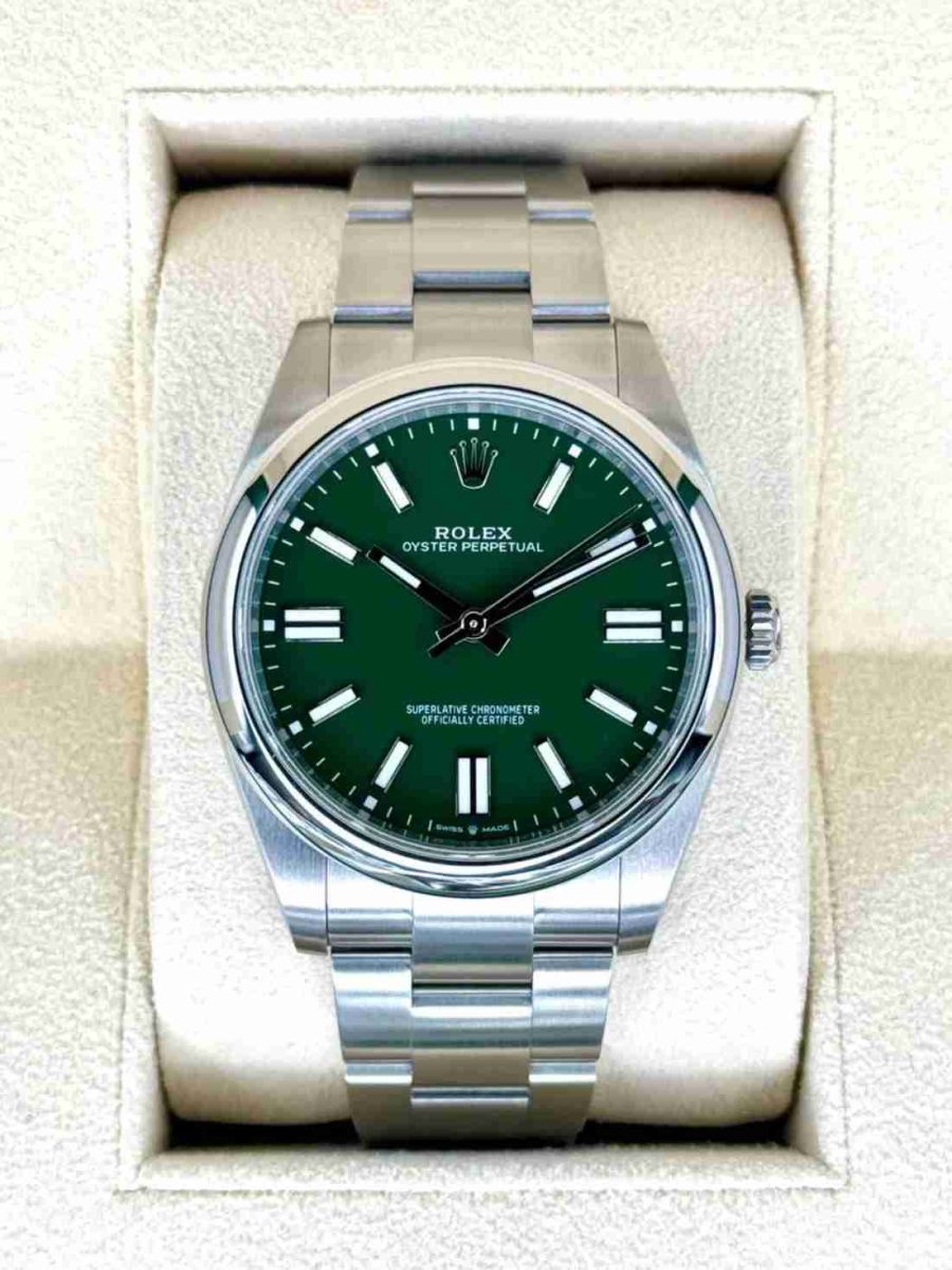 NEW 2025 Rolex Oyster Perpetual 41mm 124300 Green Dial