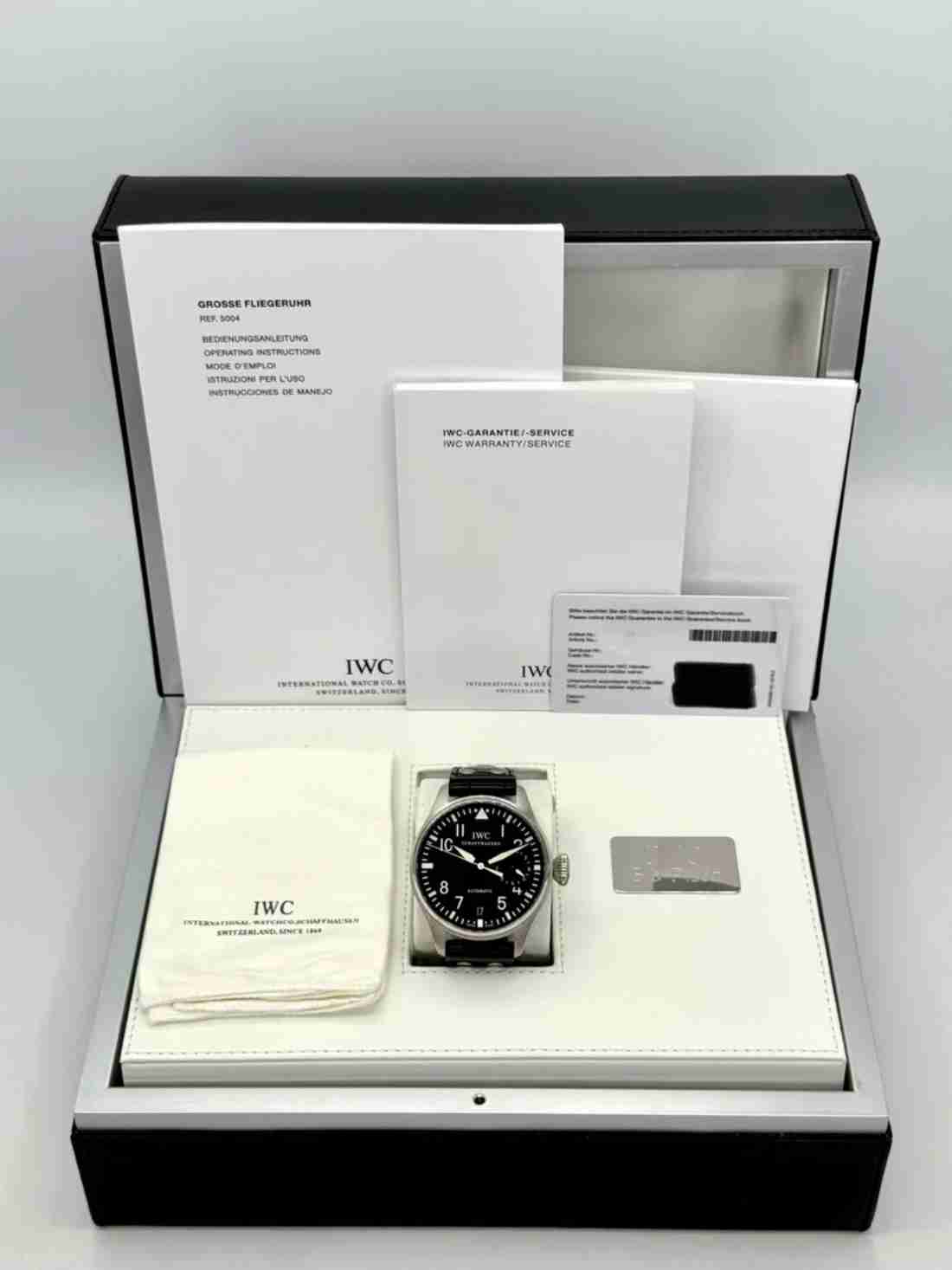 2010 IWC Big Pilot 46mm IW500401 Stainless Steel Black Dial - Image 6
