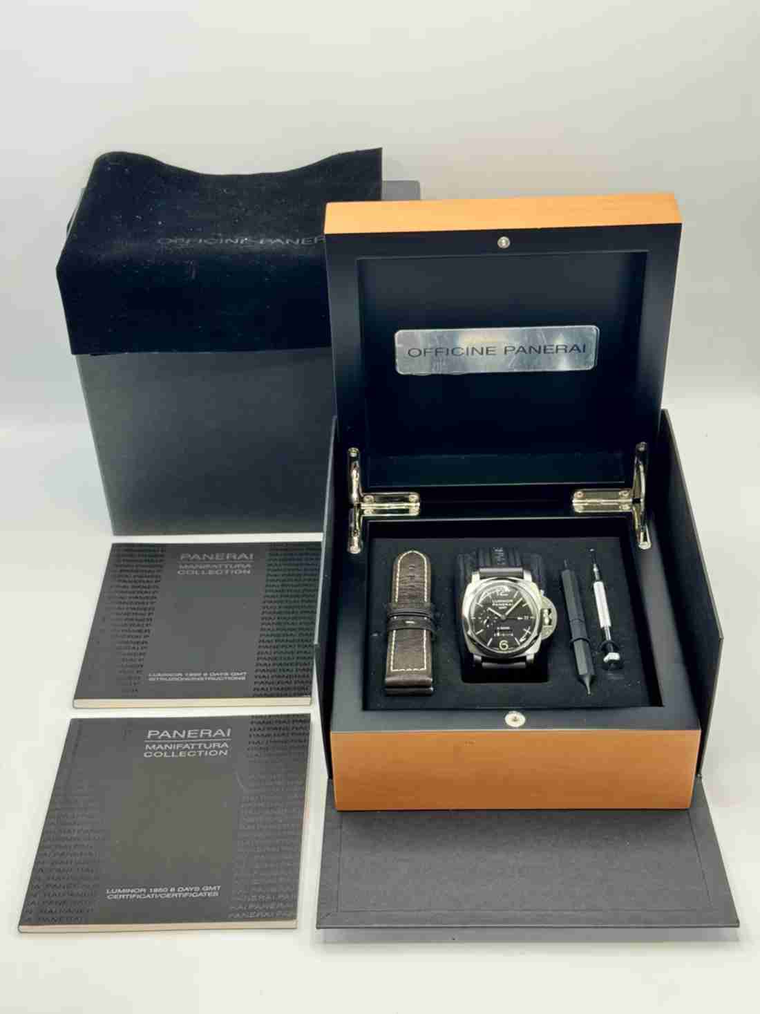 2009 Panerai Luminor 1950 8 Days GMT 44mm PAM00233 Black Dial - Image 7