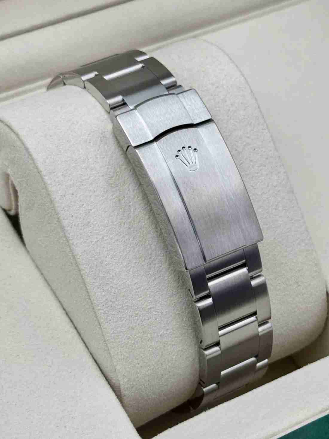 NEW 2026 Rolex Oyster Perpetual 36mm 126000 Candy Pink Dial - Image 2