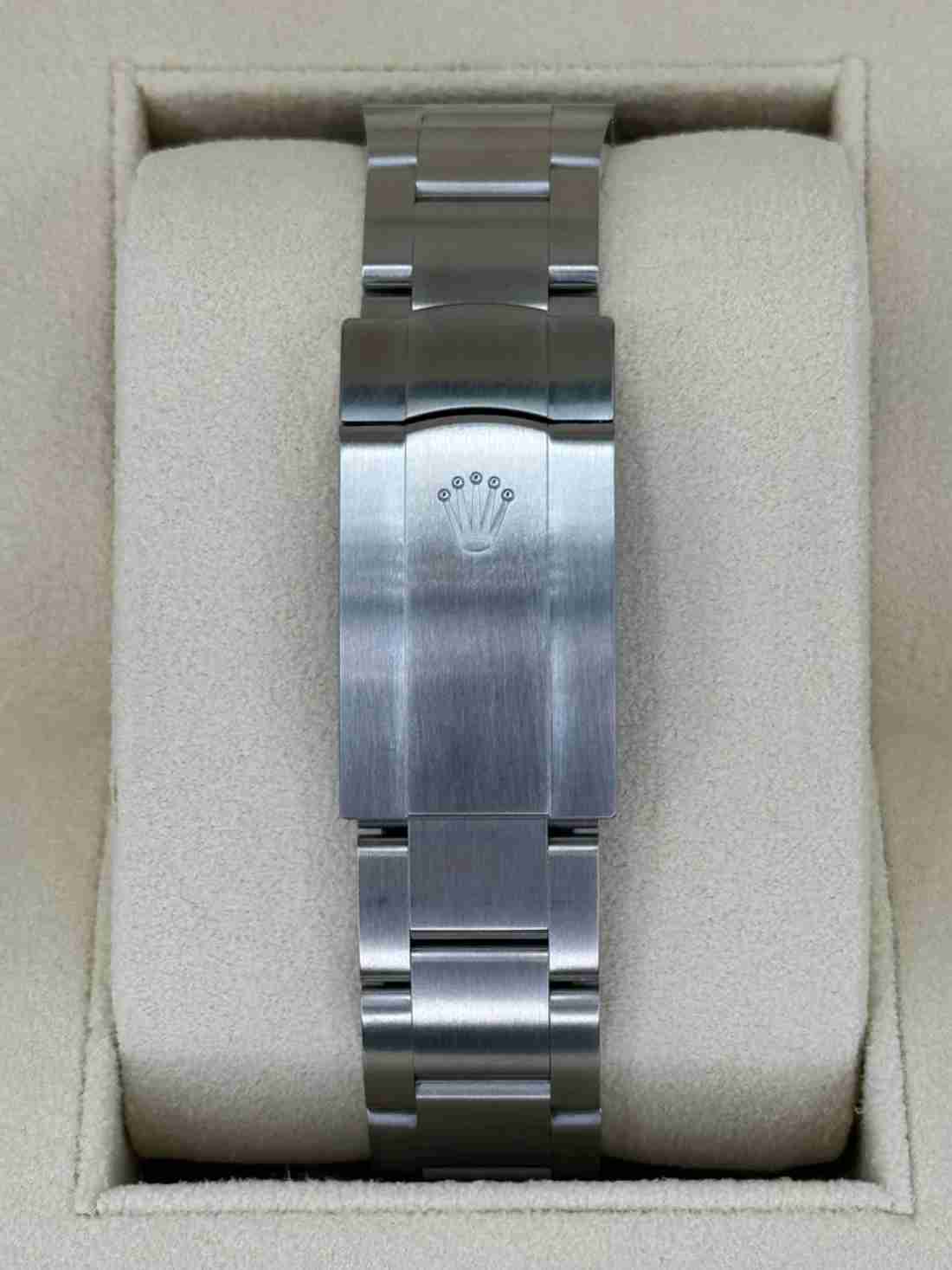 NEW 2023 Rolex Oyster Perpetual 41mm 124300 Green Dial - Image 2