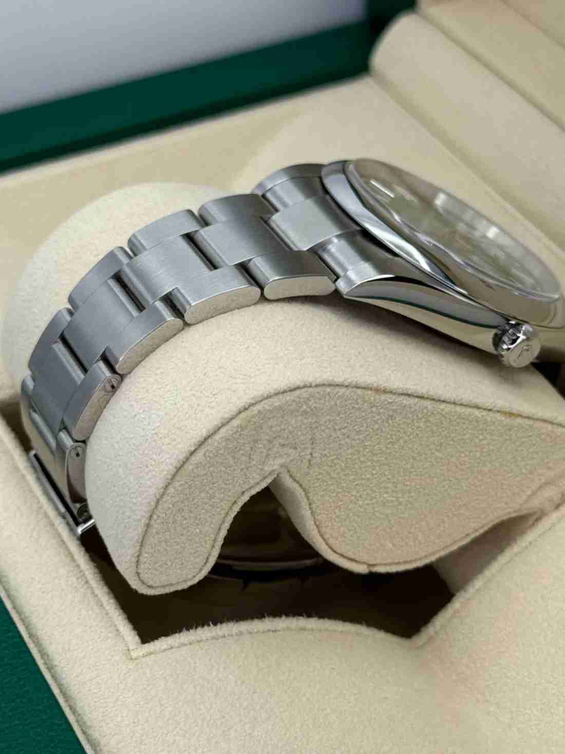 NEW 2023 Rolex Oyster Perpetual 41mm 124300 Green Dial - Image 3