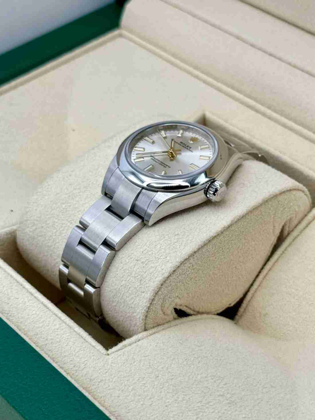 NEW 2024 Rolex Oyster Perpetual 28mm 276200 Silver Dial - Image 3