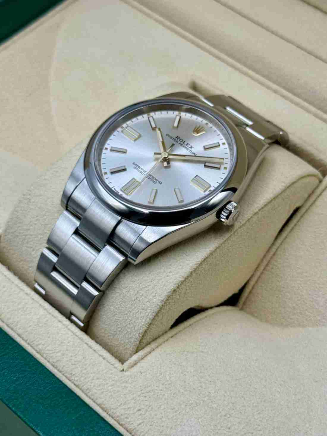 2023 Rolex Oyster Perpetual 41mm 124300 Silver Dial - Image 3