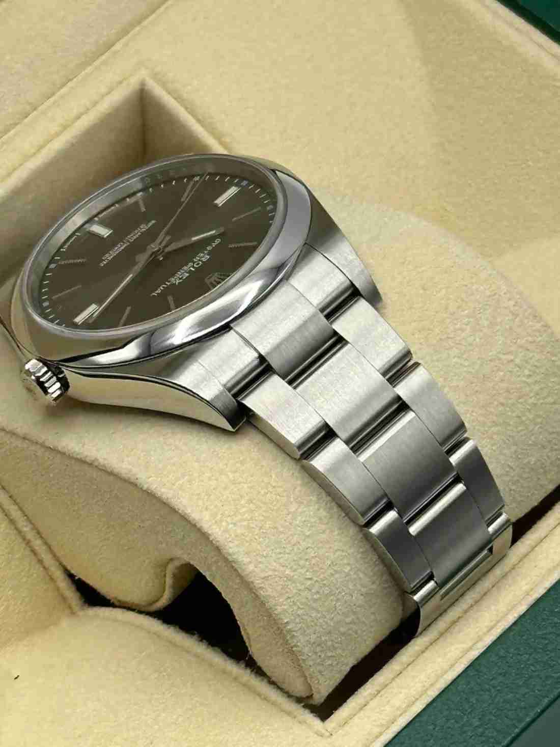 2017 Oyster Perpetual 39mm 114300 Grey Dial - Image 4