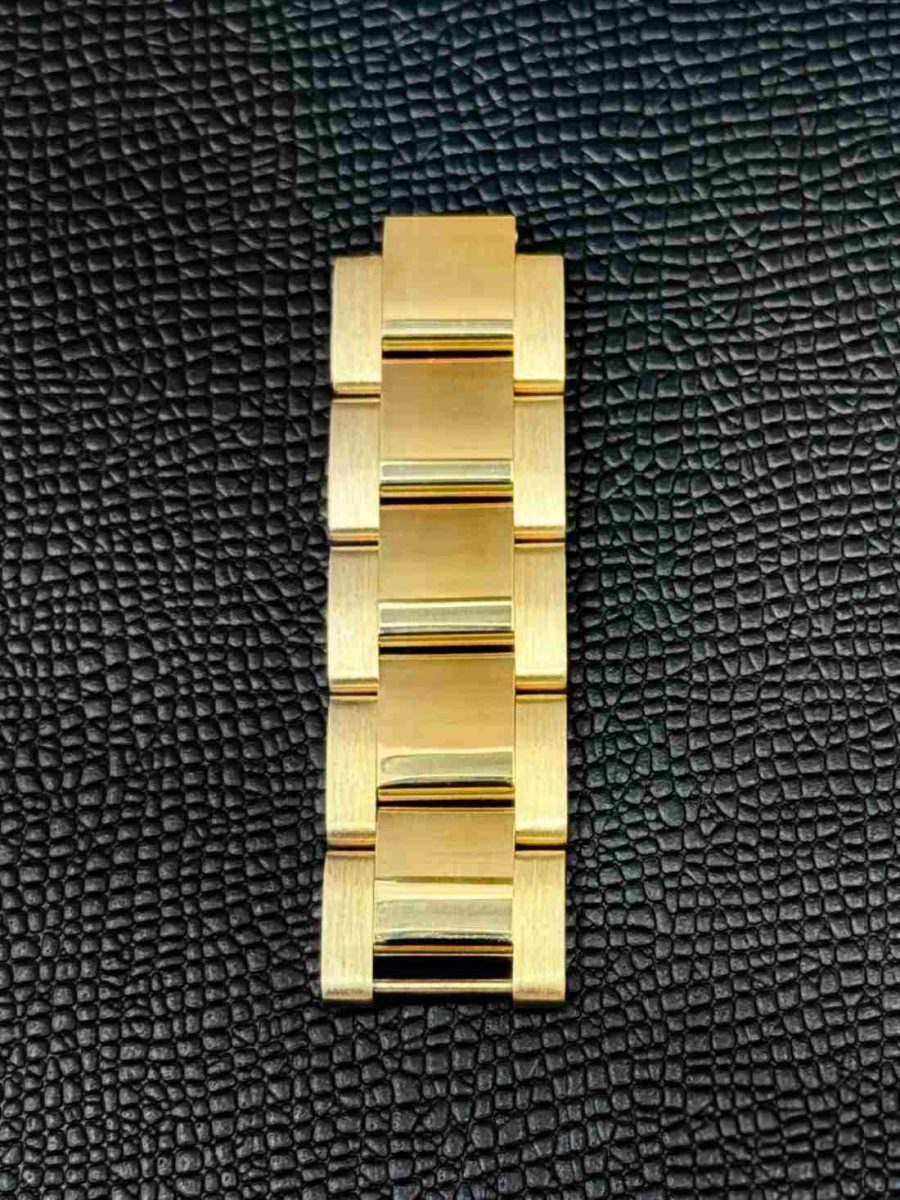 Rolex Sky-Dweller 326938 Yellow Gold Oyster Link