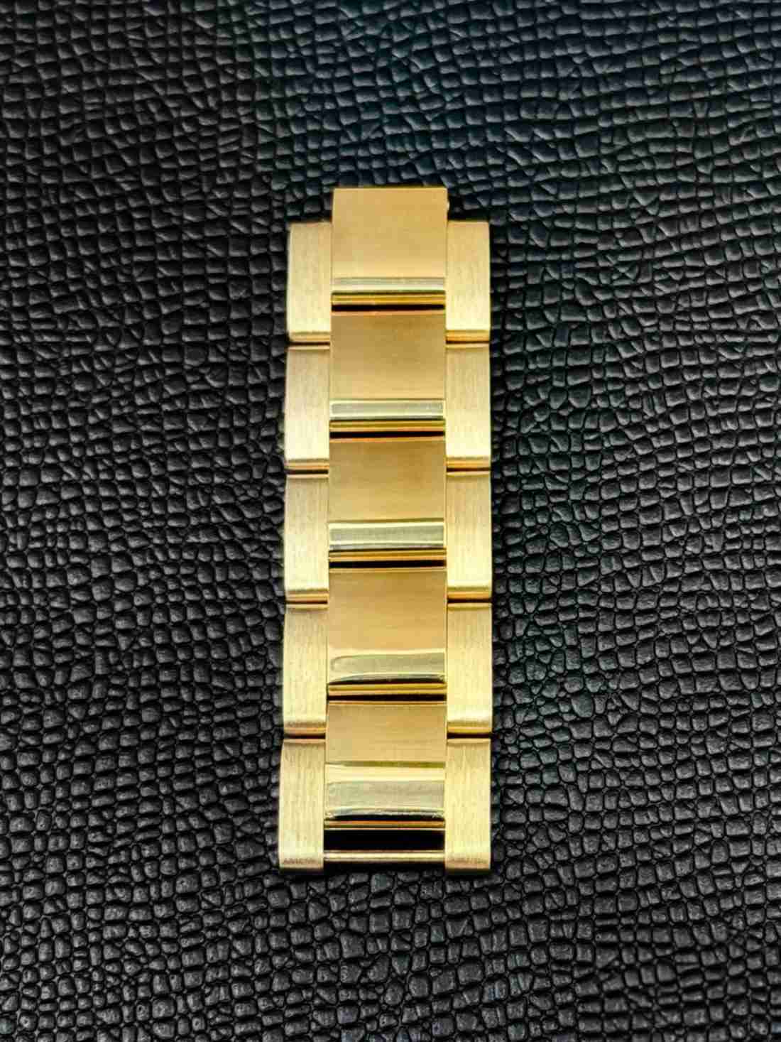 Rolex Sky-Dweller 326938 Yellow Gold Oyster Link