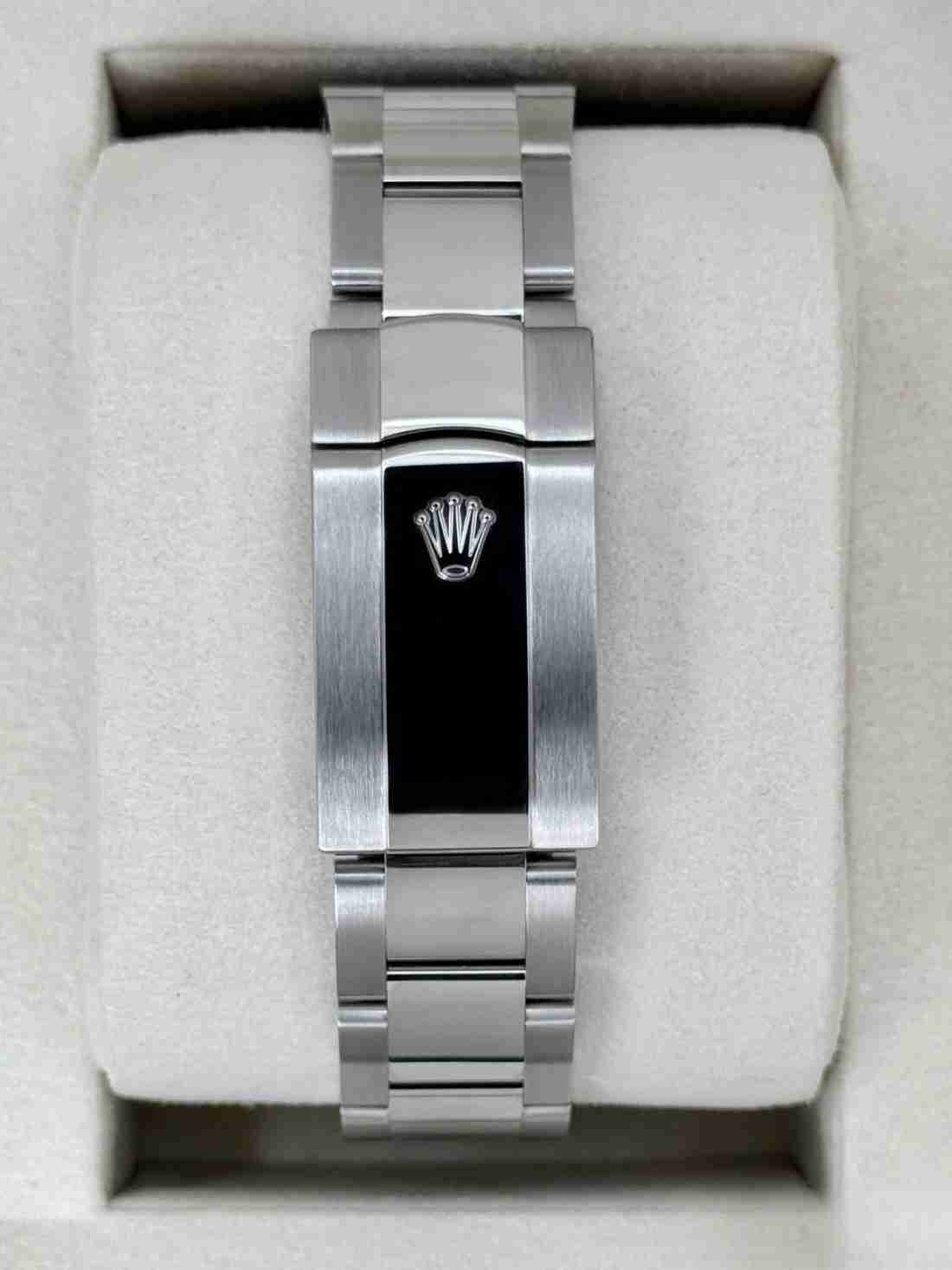 NEW 2026 Rolex Datejust 36mm 126200 Stainless Steel Oyster Blue Dial - Image 2