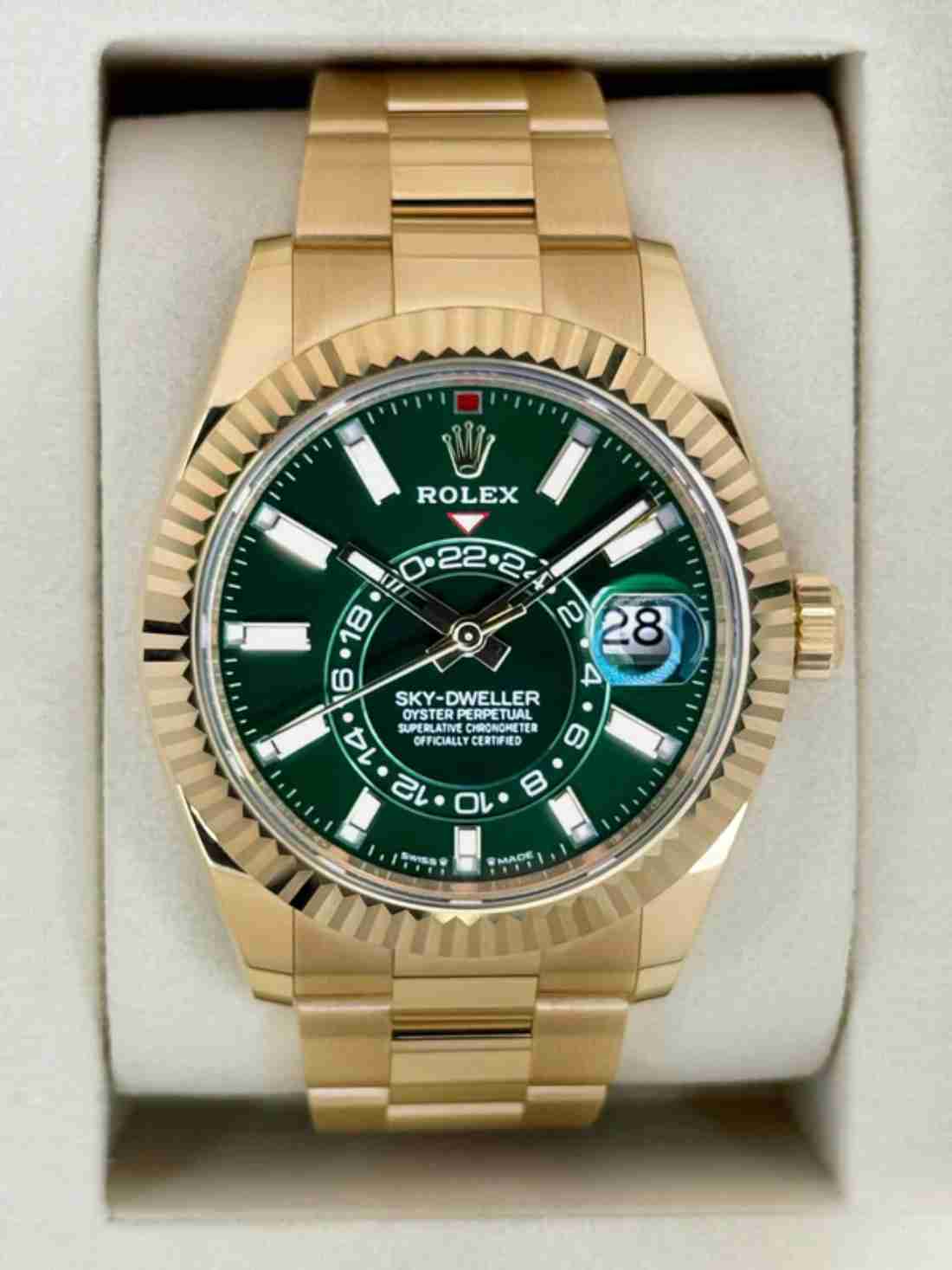 NEW 2026 Rolex Sky-Dweller 42mm 336938 Yellow Gold Oyster Green Dial