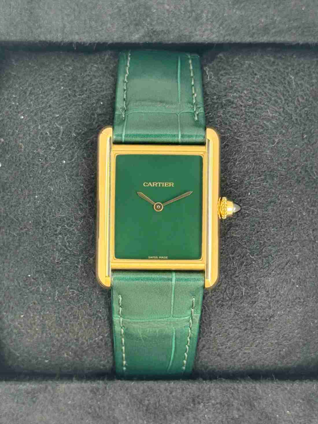 2023 Cartier Tank Louis Cartier Large 33.7mm WGTA0191 Gold White Dial