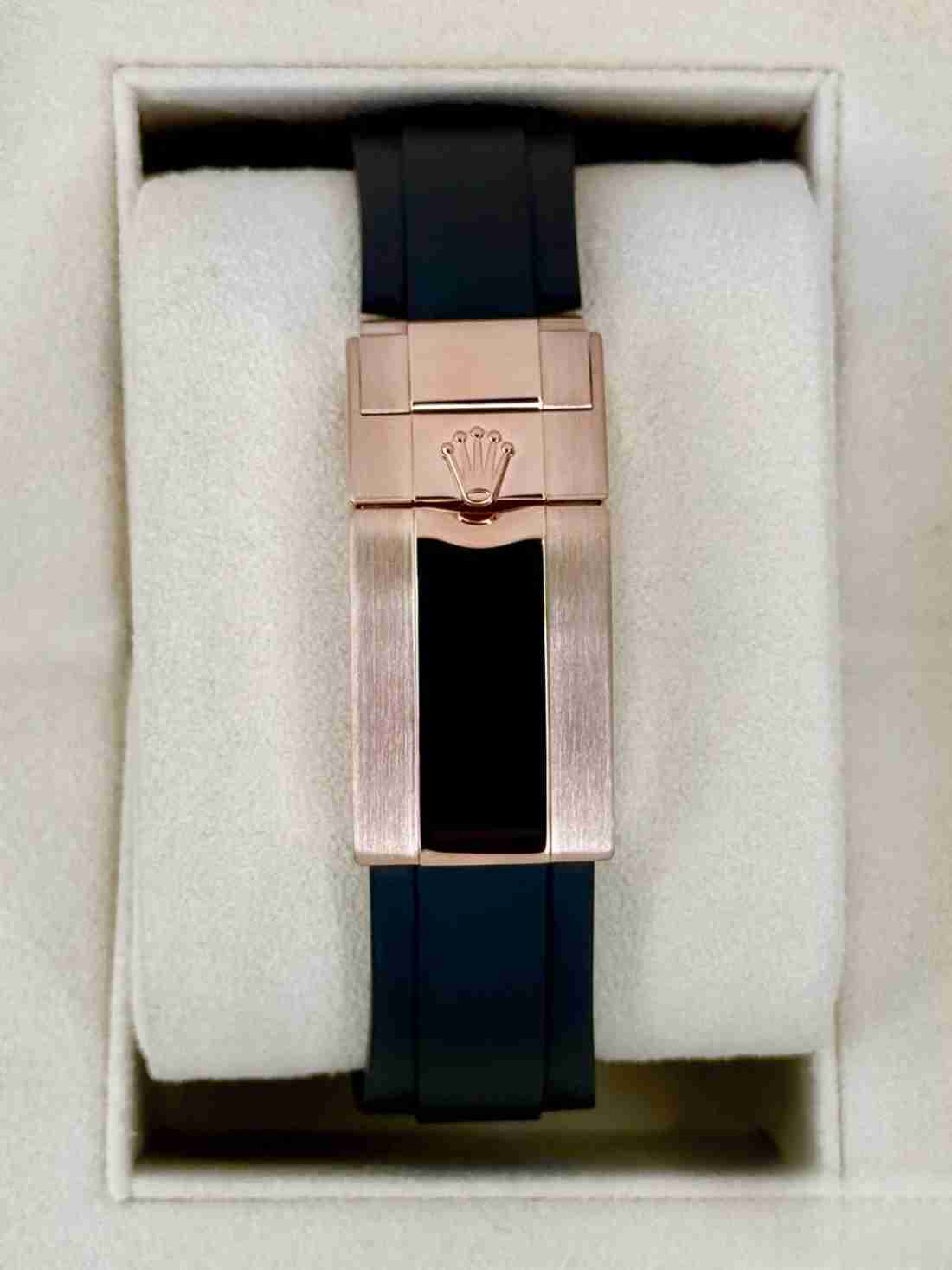 2016 Rolex Yacht-Master 40mm 116655 Rose Gold Oysterflex Black Dial - Image 4