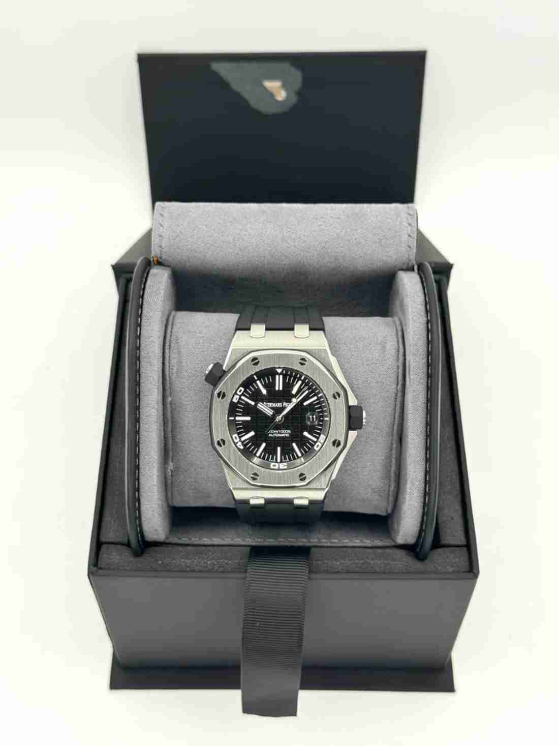 Audemars Piguet Royal Oak Offshore Scuba 15710ST Black Waffle Dial - Image 5