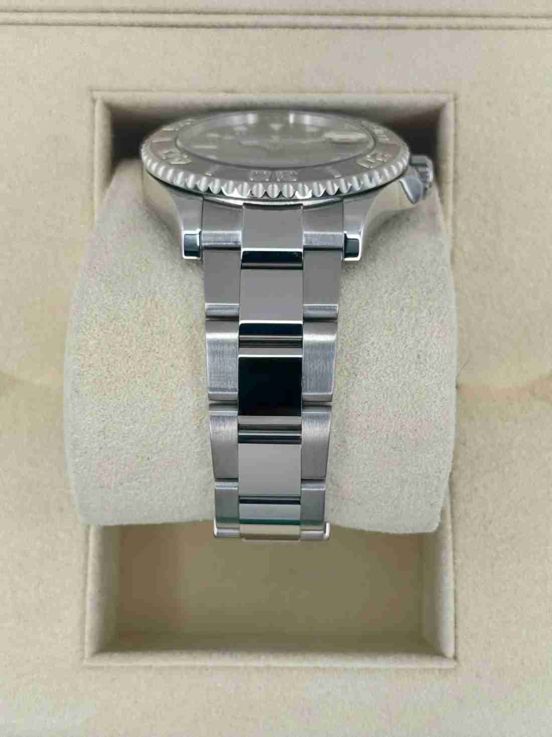 2017 Rolex Yacht-Master 37mm 268622 Stainless Steel Rhodium Dial - Image 2