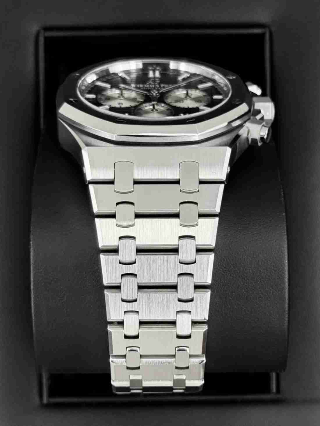 2021 Audemars Piguet Royal Oak Chronograph 41mm 26331ST Stainless Steel Black Dial - Image 3